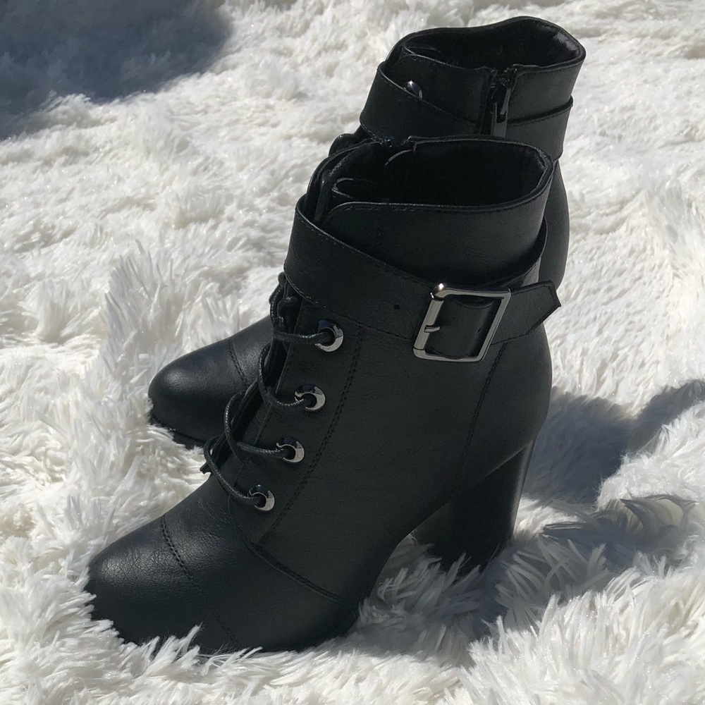 Black bootie - Picture 5 of 7